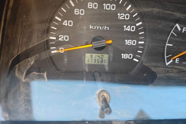 Used Jinbei Hiace 2018 2.0L Fifth-Generation Express Deluxe Extended High-Roof 6-Seater V19S Odometer Close Up