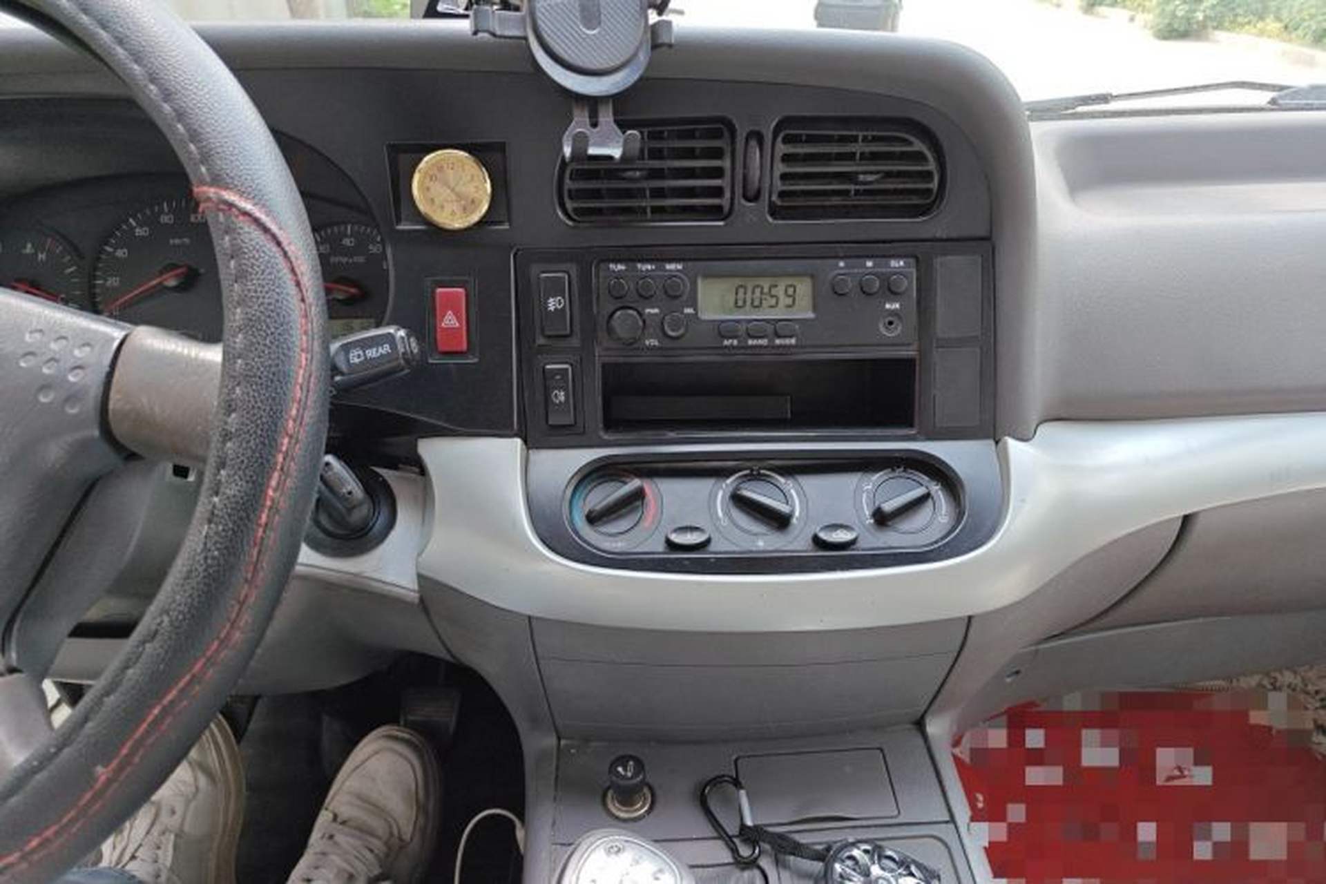 Used Jinbei Hiace 2018 2.0L Fifth-Generation Kuaiyunwang Luxury Standard Top 10-Seater 4G19 Audio And AC Panel