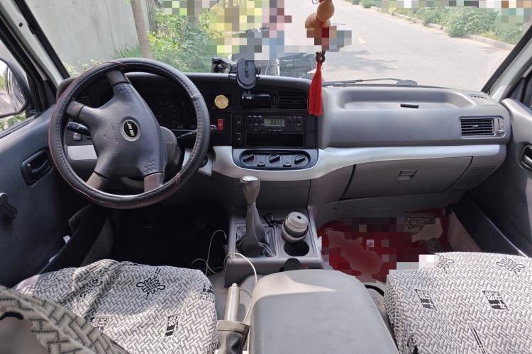 Used Jinbei Hiace 2018 2.0L Fifth-Generation Kuaiyunwang Luxury Standard Top 10-Seater 4G19 Center Console