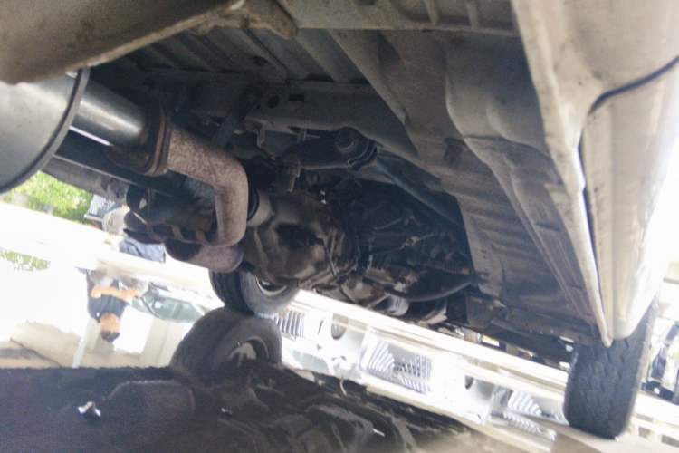 Used Jinbei Hiace 2018 2.0L Fifth-Generation Kuaiyun Luxury Standard Top 6-Seater V19S Chassis Rear Right