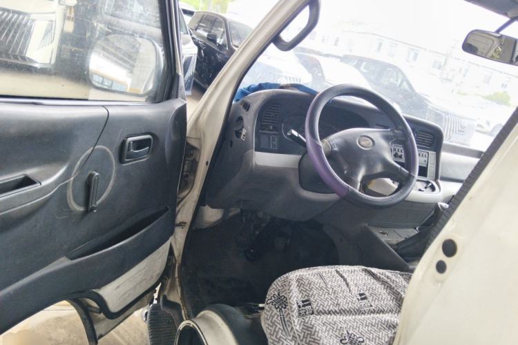 Used Jinbei Hiace 2018 2.0L Fifth-Generation Kuaiyun Luxury Standard Top 6-Seater V19S Driver Seat