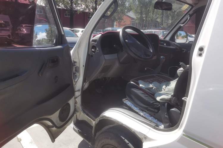 Used Jinbei Hiace 2018 2.0L Fifth-Generation Kuaiyunwang Deluxe Standard Top 10-Seater 4G21C Driver Seat