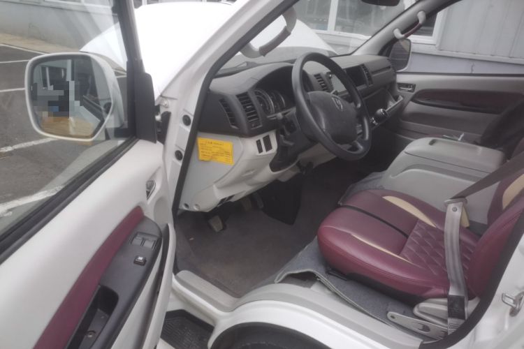 Used Jinbei Hiace 2018 2.4L Dashishi L Manual 14-Seater Luxury Version 4RB2 Driver Seat