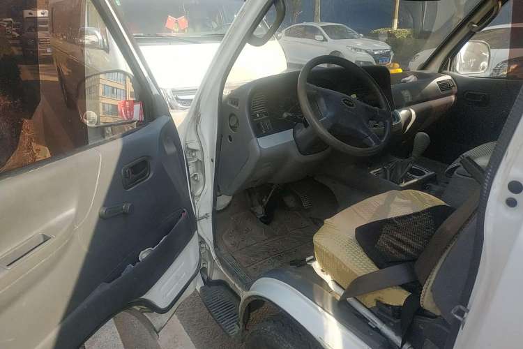 Used Jinbei Hiace 2018 2.0L Fifth-Generation Kuaiyun Standard Version Standard Roof 6 Seats V19S Driver Seat