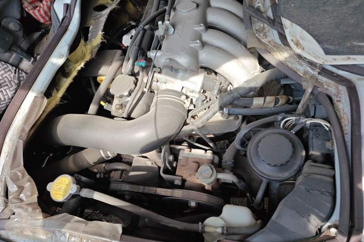 Used Jinbei Hiace 2018 2.0L Fifth-Generation Kuaiyunwang Luxury Standard Top 10-Seater 4G19 Engine Bay
