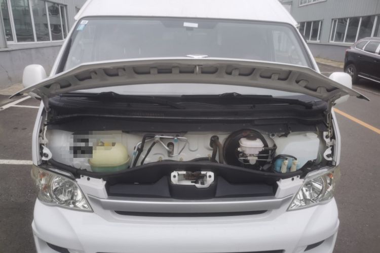 Used Jinbei Hiace 2018 2.4L Dashishi L Manual 14-Seater Luxury Version 4RB2 Engine Bay