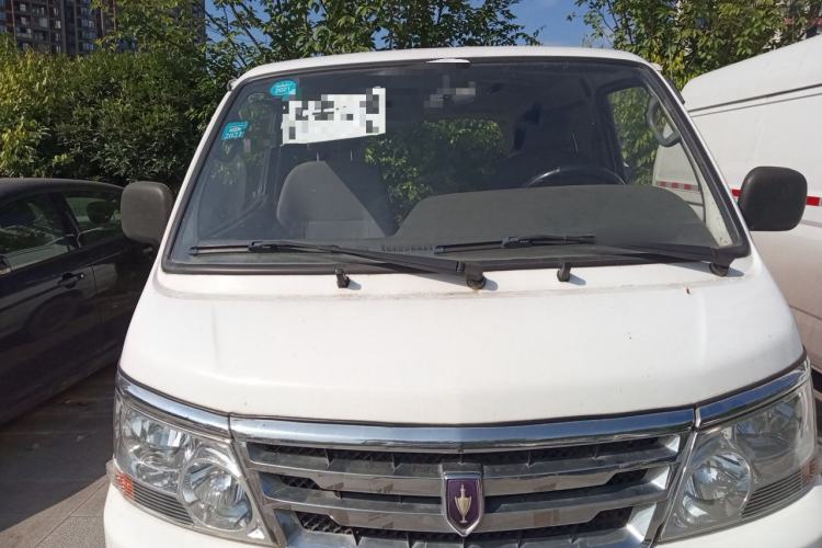 Used Jinbei Hiace 2018 2.0L Fifth-Generation Box Truck Standard Roof 2 Seats 4G21C Engine Bay