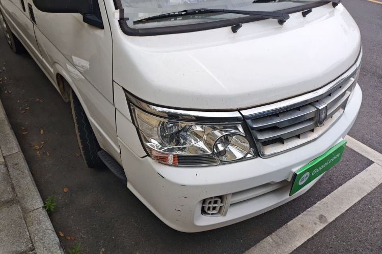 Used Jinbei Hiace 2018 2.0L Fifth-Generation Kuaiyun Luxury Standard Top 6-Seater V19S Engine Bay Right