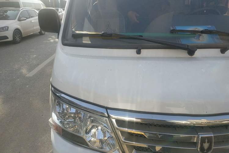 Used Jinbei Hiace 2018 2.0L Fifth-Generation Kuaiyun Standard Version Standard Roof 6 Seats V19S Engine Bay Right