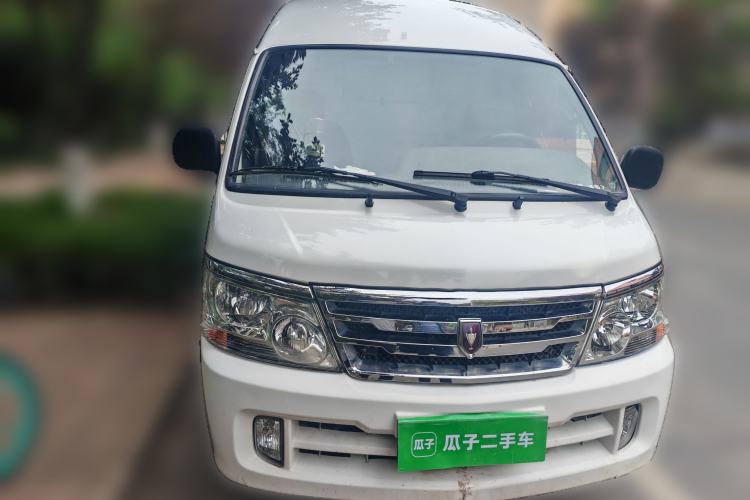 Used Jinbei Hiace 2018 2.0L Fifth-Generation Box Truck Standard Roof 2 Seats 4G21C Front
