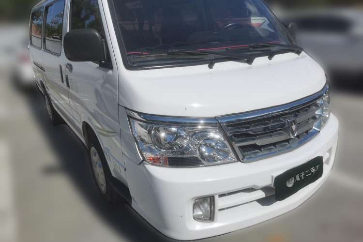 Used Jinbei Hiace 2018 2.0L Fifth-Generation Kuaiyunwang Deluxe Standard Top 10-Seater 4G21C Front Right 45 Deg