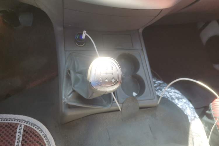 Used Jinbei Hiace 2018 2.0L Fifth-Generation Kuaiyunwang Deluxe Standard Top 10-Seater 4G21C Gear Lever