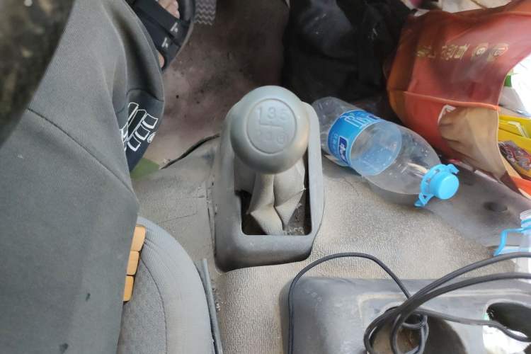 Used Jinbei Hiace 2018 2.0L Fifth-Generation Express Deluxe Extended High-Roof 6-Seater V19S Gear Lever