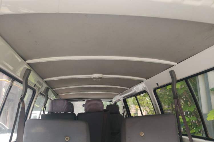 Used Jinbei Hiace 2018 2.0L Fifth-Generation Kuaiyun Standard Version Standard Roof 6 Seats V19S Headliner
