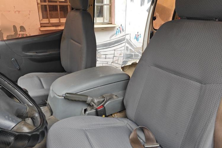Used Jinbei Hiace 2018 2.0L Fifth-Generation Kuaiyun Luxury Standard Top 6-Seater V19S Left Front Seat