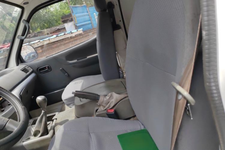 Used Jinbei Hiace 2018 2.0L Fifth-Generation Box Truck Standard Roof 2 Seats 4G19 Left Front Seat