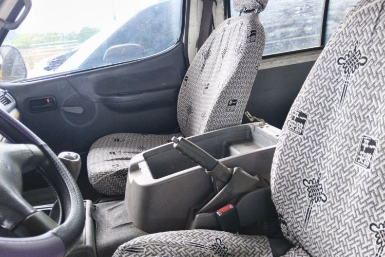 Used Jinbei Hiace 2018 2.0L Fifth-Generation Kuaiyun Luxury Standard Top 6-Seater V19S Left Front Seat