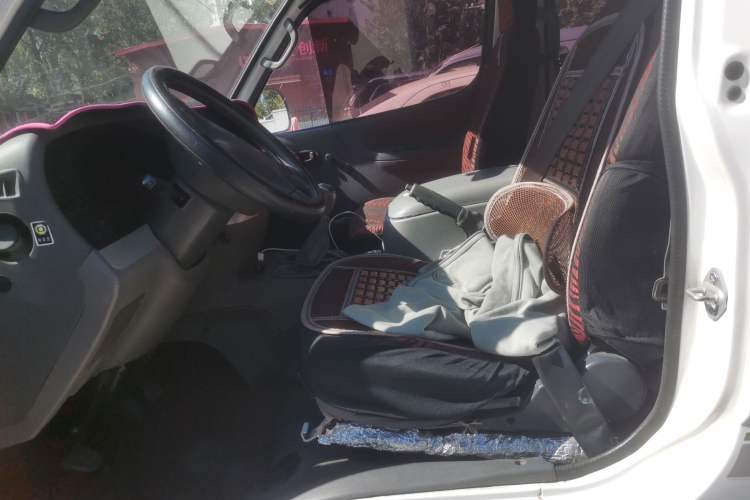 Used Jinbei Hiace 2018 2.0L Fifth-Generation Kuaiyunwang Deluxe Standard Top 10-Seater 4G21C Left Front Seat