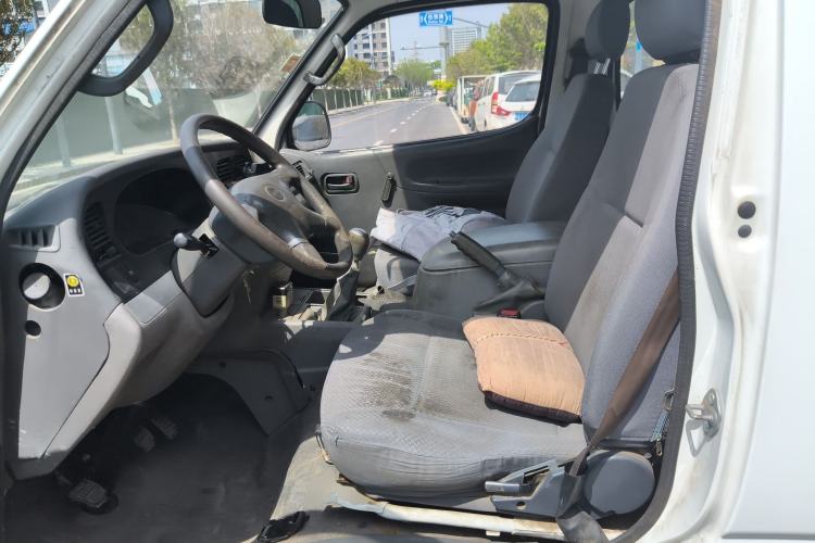 Used Jinbei Hiace 2018 2.0L Fifth-Generation Kuaiyun Luxury Standard Top 6-Seater V19S Left Front Seat