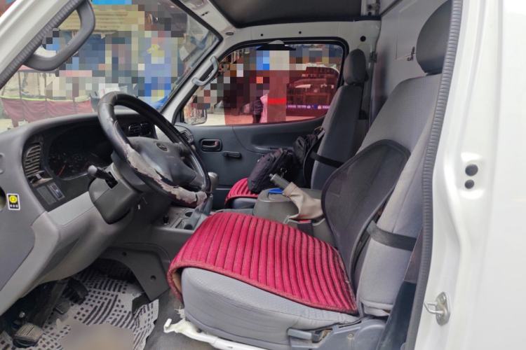 Used Jinbei Hiace 2018 2.0L Fifth-Generation Box Truck Standard Roof 2 Seats 4G21C Left Front Seat