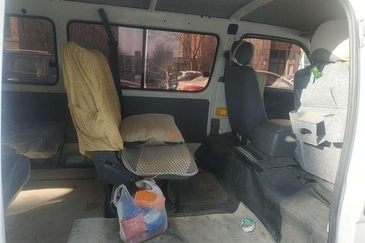 Used Jinbei Hiace 2018 2.0L Fifth-Generation Kuaiyun Standard Version Standard Roof 6 Seats V19S Left Rear Seat