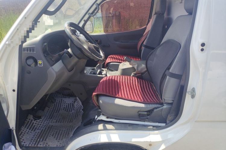 Used Jinbei Hiace 2018 2.0L Fifth-Generation Box Truck Standard Roof 2 Seats 4G19 Left Rear Seat