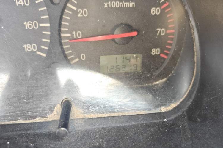 Used Jinbei Hiace 2018 2.0L Fifth-Generation Kuaiyun Luxury Standard Top 6-Seater V19S Odometer Close Up