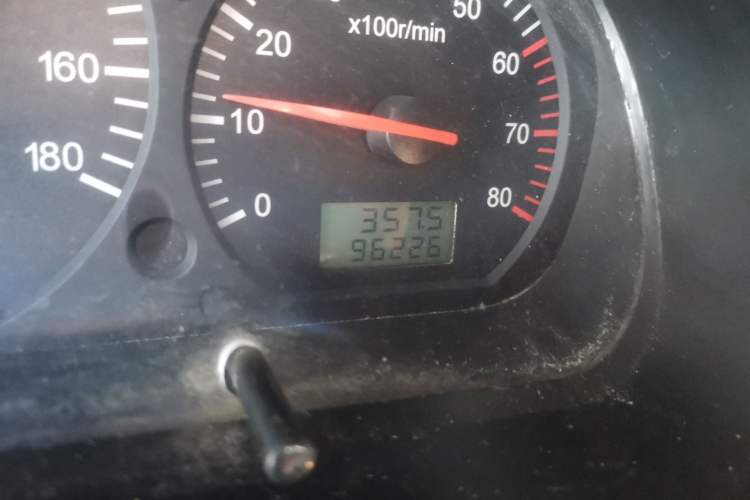 Used Jinbei Hiace 2018 2.0L Fifth-Generation Kuaiyunwang Deluxe Standard Top 10-Seater 4G21C Odometer Close Up