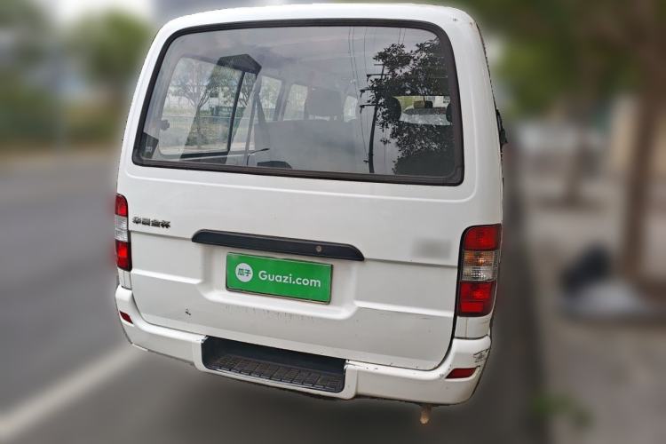 Used Jinbei Hiace 2018 2.0L Fifth-Generation Kuaiyun Luxury Standard Top 6-Seater V19S Rear
