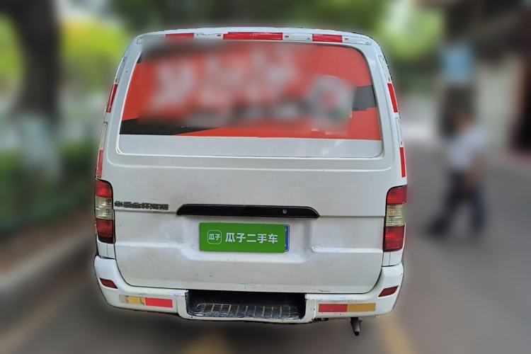 Used Jinbei Hiace 2018 2.0L Fifth-Generation Box Truck Standard Roof 2 Seats 4G21C Rear