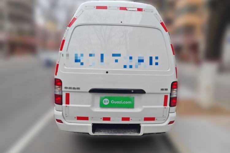 Used Jinbei Hiace 2018 2.0L Fifth-Generation Box Truck Standard Roof 2 Seats 4G21C Rear