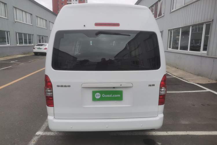 Used Jinbei Hiace 2018 2.4L Dashishi L Manual 14-Seater Luxury Version 4RB2 Rear