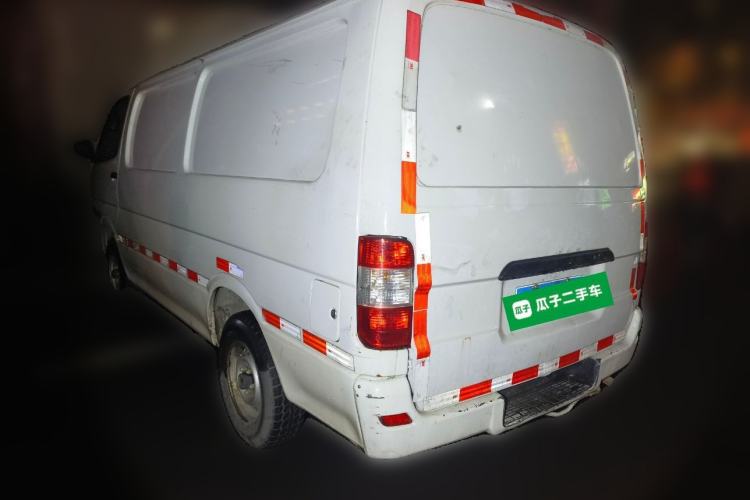 Used Jinbei Hiace 2018 2.0L Fifth-Generation Box Truck Standard Roof 2 Seats 4G21C Rear Left 45 Deg
