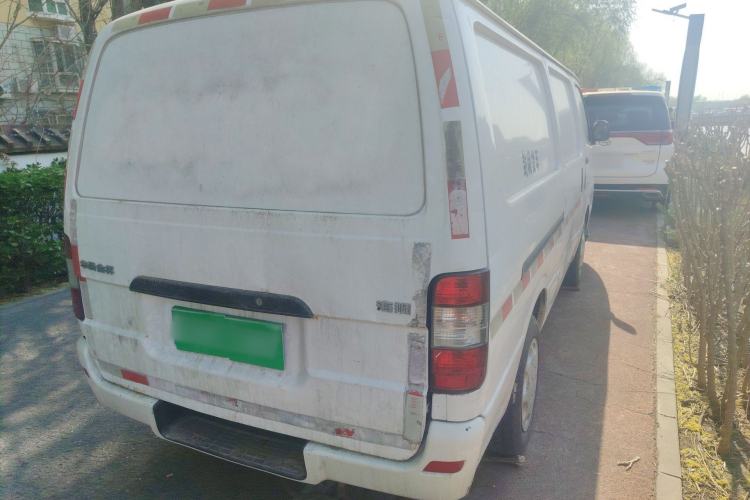 Used Jinbei Hiace 2018 2.0L Fifth-Generation Box Truck Standard Roof 2 Seats 4G19 Rear Right 45 Deg