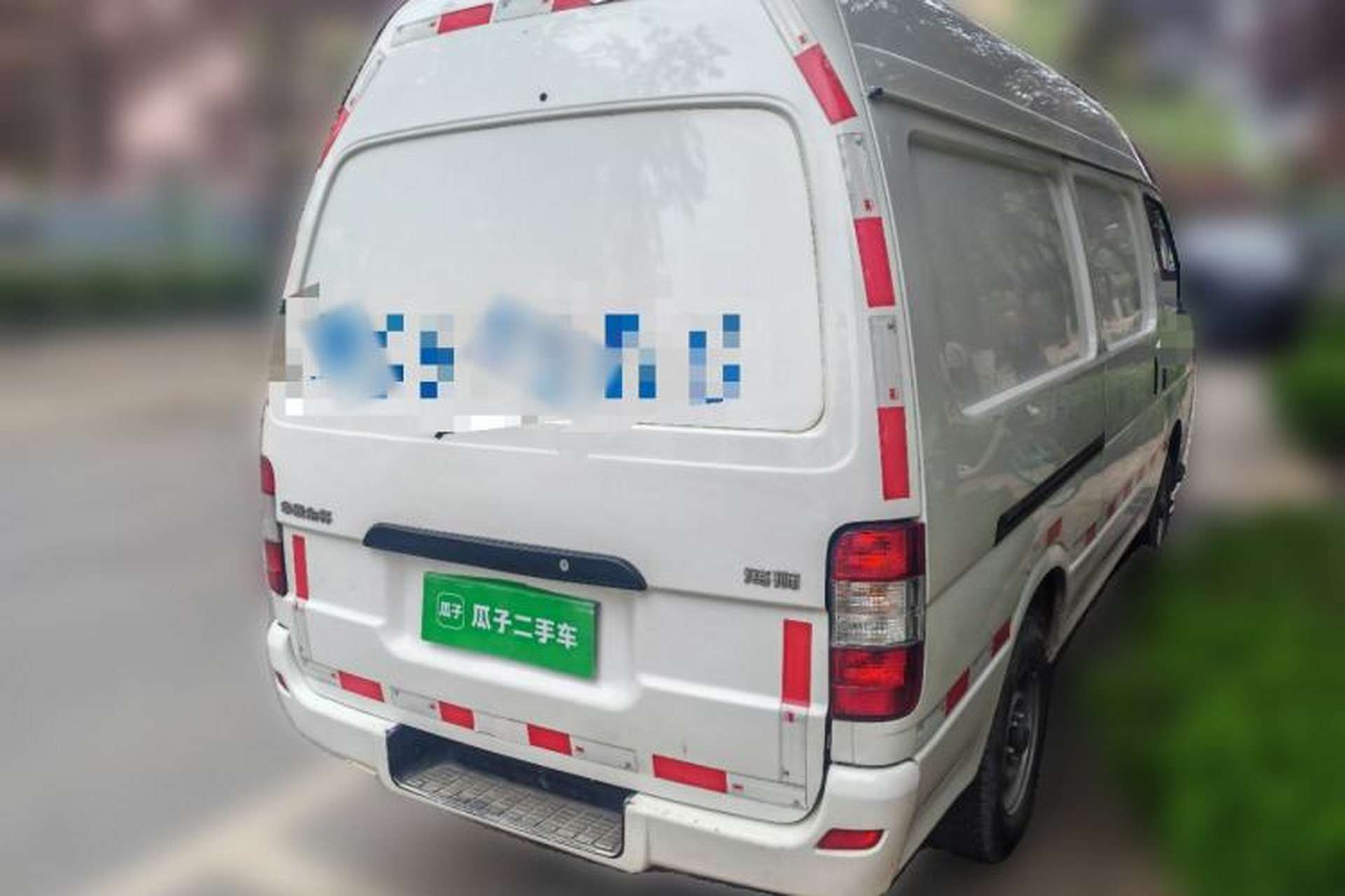Used Jinbei Hiace 2018 2.0L Fifth-Generation Box Truck Standard Roof 2 Seats 4G21C Rear Right 45 Deg