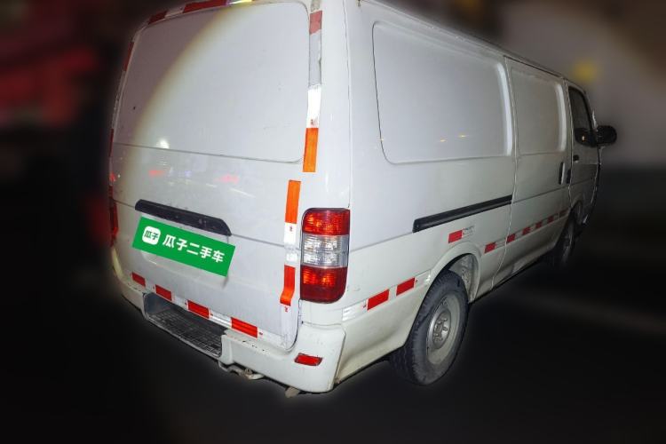 Used Jinbei Hiace 2018 2.0L Fifth-Generation Box Truck Standard Roof 2 Seats 4G21C Rear Right 45 Deg