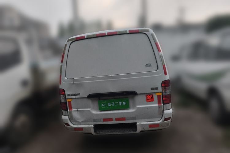 Used Jinbei Hiace 2018 2.0L Fifth-Generation Box Truck Standard Roof 2 Seats 4G19 Rear