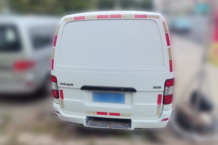 Used Jinbei Hiace 2018 2.0L Fifth-Generation Box Truck Standard Roof 2 Seats 4G19 Rear