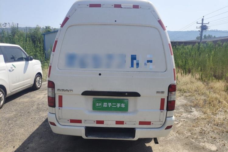 Used Jinbei Hiace 2018 2.0L Fifth-Generation Box Truck Standard Roof 2 Seats 4G19 Rear