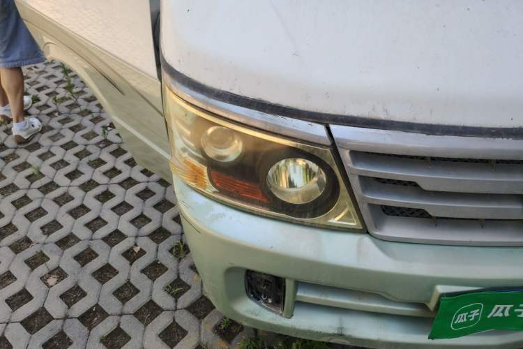 Used Jinbei Hiace 2018 2.0L Fifth-Generation Express Deluxe Extended High-Roof 6-Seater V19S Right Front Headlight