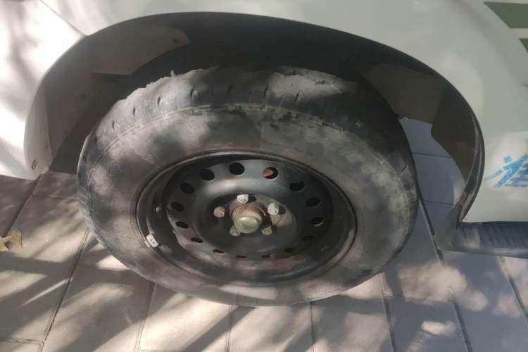 Used Jinbei Hiace 2018 2.0L Fifth-Generation Kuaiyunwang Deluxe Standard Top 10-Seater 4G21C Right Front Wheel Hub