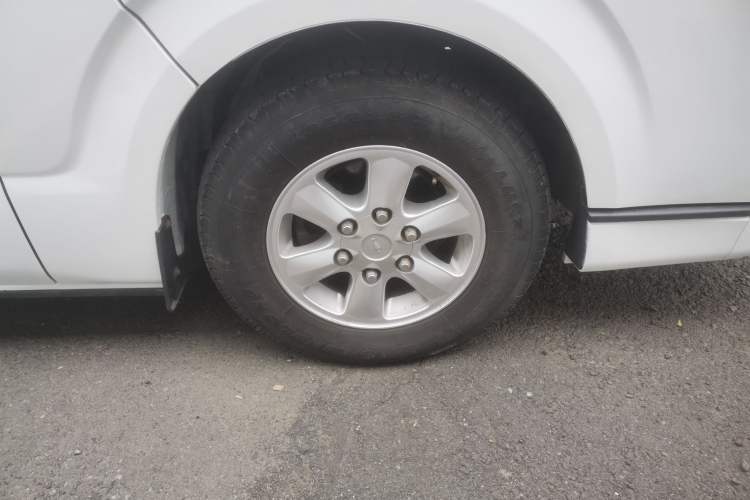Used Jinbei Hiace 2018 2.4L Dashishi L Manual 14-Seater Luxury Version 4RB2 Right Front Wheel Hub