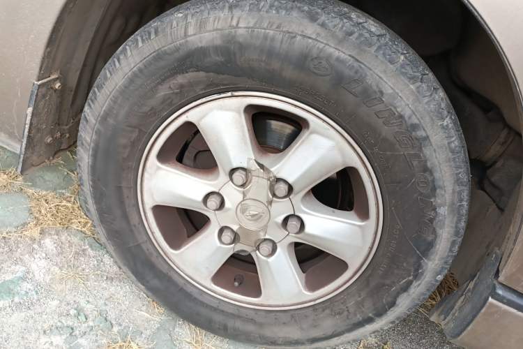 Used Jinbei Hiace 2018 2.4L Da Hai Shi W Manual 11-Seater Luxury Version 4RB2 Right Front Wheel Hub