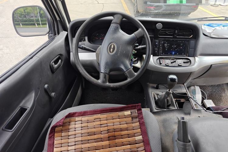 Used Jinbei Hiace 2018 2.0L Fifth-Generation Kuaiyun Luxury Standard Top 6-Seater V19S Steering Wheel