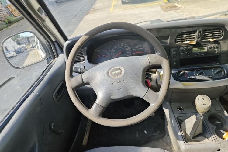 Used Jinbei Hiace 2018 2.0L Fifth-Generation Box Truck Standard Roof 2 Seats 4G21C Steering Wheel