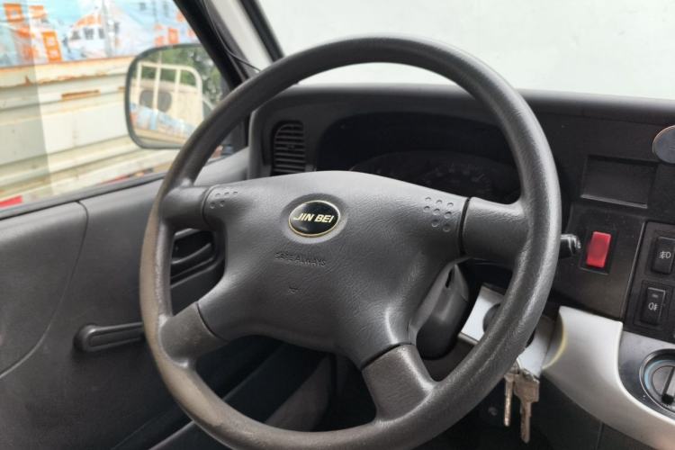 Used Jinbei Hiace 2018 2.0L Fifth-Generation Box Truck Standard Roof 2 Seats 4G19 Steering Wheel