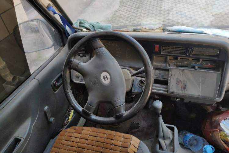 Used Jinbei Hiace 2018 2.0L Fifth-Generation Express Deluxe Extended High-Roof 6-Seater V19S Steering Wheel