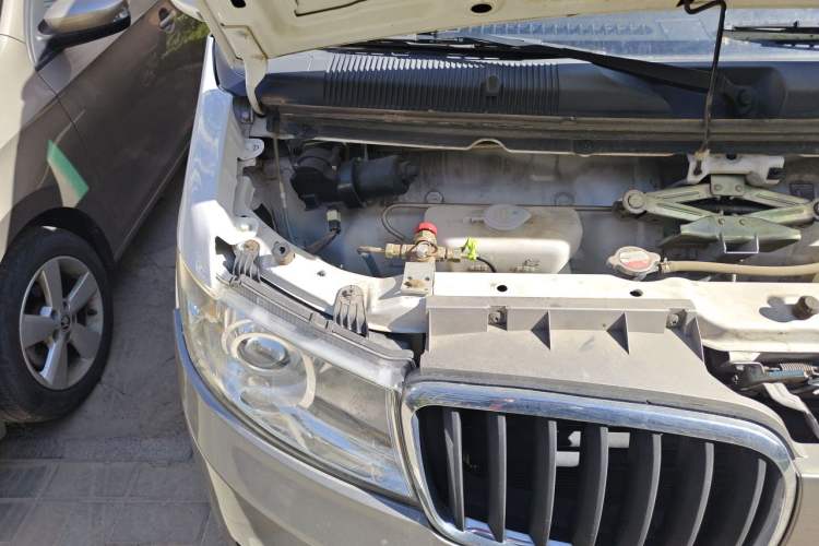 Used Jinbei Hiace  Engine Bay Right