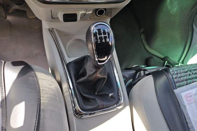 Used Jinbei Hiace  Gear Lever