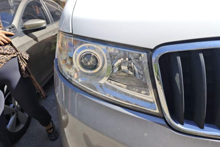 Used Jinbei Hiace  Right Front Headlight